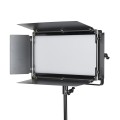 quadralite-thea-600-pro-wrota-02.jpg