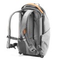 Plecak-Peak-Design-Everyday-Backpack-15L-v2-Popielaty-04.jpg