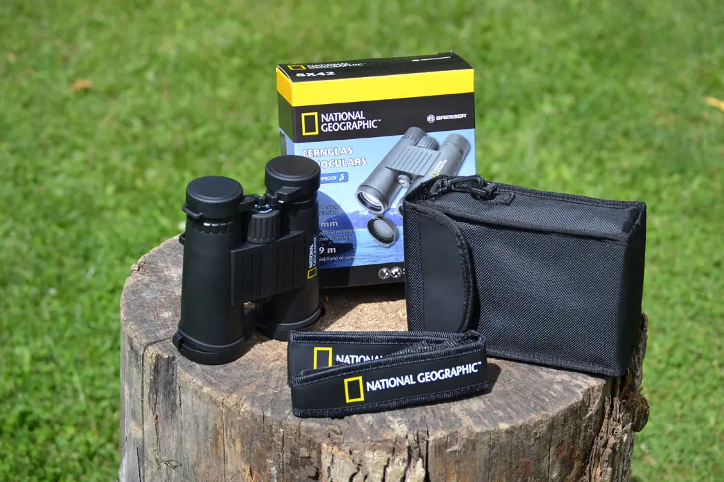 Wyposażenie lornetki Bresser 10x42 National Geographic