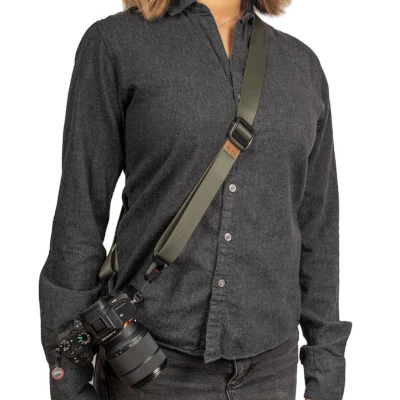 peak design slide lite v3 strona z gumowym wykończeniem