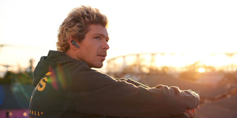 Słuchawki bezprzewodowe douszne bluetooth skullcandy Indy Fuel słuchanie